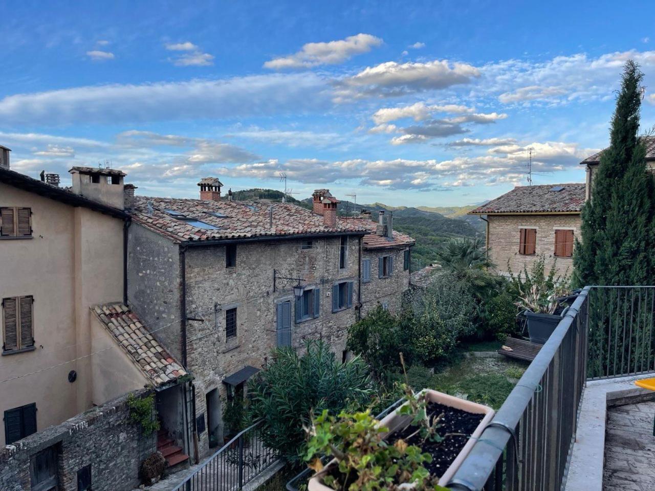 Villa Casa Di Duccio Montone  Esterno foto